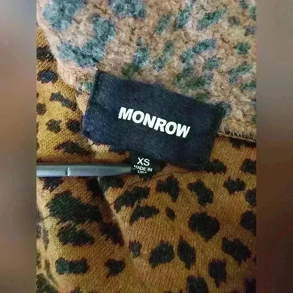 Monrow Women's Half Zip Sweatshirt - Picture 4 of 8